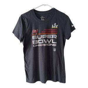 Nike Women’s Small Tampa Bay Buccaneers Super Bowl LV Champions Black T-Shirt